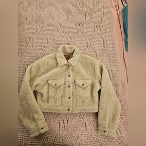 Levi’s cropped Sherpa Jacket size: s